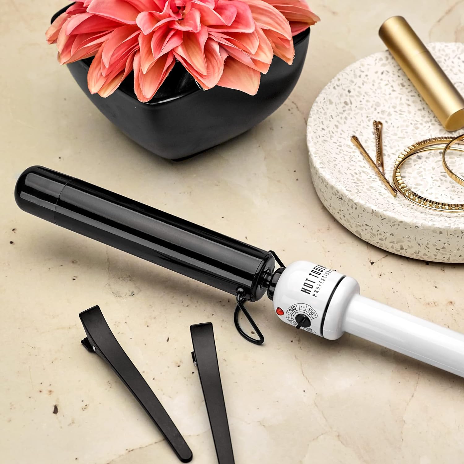 HOT TOOLS Pro Artist Nano Ceramic Curling Wand | For Smooth, Shiny Hair 1.25"